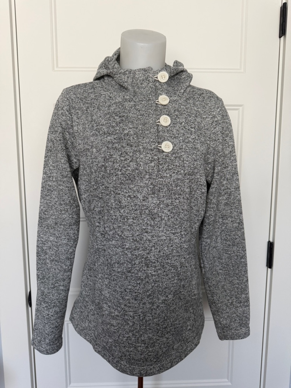 Columbia Women's Darling Days Pullover Hoodie in Sz Medium
